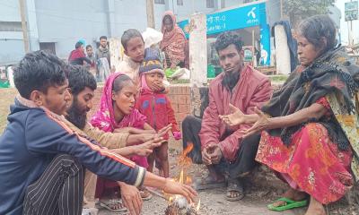 হাড় কাঁপানো শীতে বিপর্যস্ত বরিশালের জনজীবন