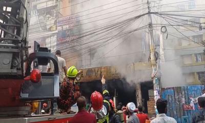 উত্তরায় রেস্টুরেন্টের আগুন নিয়ন্ত্রণে, জীবিত উদ্ধার ৭