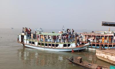 পাটুরিয়া-দৌলতদিয়ায় স্বস্তিতে নৌপথ পারাপার, নেই ভোগান্তি
