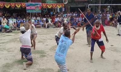 ভাঙ্গুড়ায় ঐতিহ্যবাহী লাঠি খেলা অনুষ্ঠিত