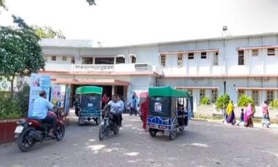 চুয়াডাঙ্গায় তাপপ্রবাহে বাড়ছে রোগী, বিপাকে শিশু ও বৃদ্ধরা