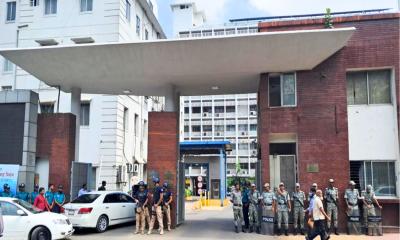 সচিবালয় ঘিরে কঠোর নিরাপত্তা ব্যবস্থা, সোয়াট-বিজিবি মোতায়েন