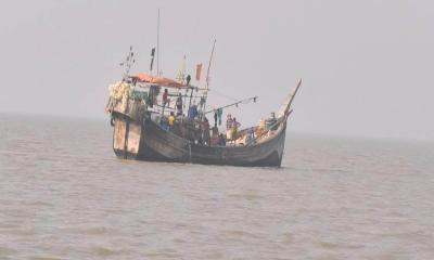 পাথরঘাটায় অর্ধশত জেলে গুলিবিদ্ধ, মাছসহ রসদ সামগ্রী লুট