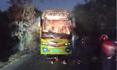 গোদাগাড়ীতে যাত্রীবাহী বাসে আগুন