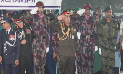 ভাষা শহীদদের প্রতি বিজিবি মহাপরিচালকের শ্রদ্ধা নিবেদন