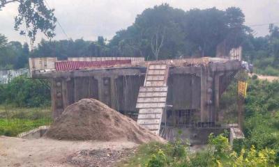 কাওনা সেতুর নির্মাণকাজ ফেলে ঠিকাদার উধাও