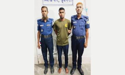 মির্জাগঞ্জে ভুয়া সেনা সদস্য আটক