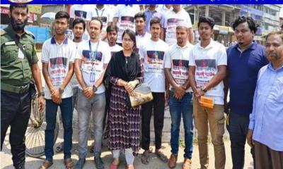 চৌগাছায় শ্রমজীবী মানুষের মাঝে পানি ও খাবার স্যালাইন বিতরণ