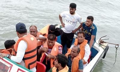 সেন্টমার্টিনে স্বাভাবিক হচ্ছে নৌ যোগাযোগ
