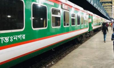 ট্রেনে তরুণীকে ধর্ষণ, গ্রেপ্তার ৩