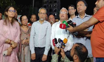 ‘২৪ ঘণ্টার আগে খালেদা জিয়ার অবস্থা সম্পর্কে কিছু বলা যাবে না’