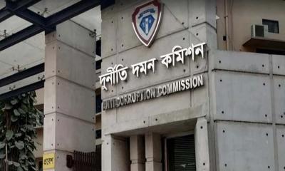 স্ত্রীকে ‘ব্যবসায়ী’ সাজিয়েও রেহাই পেলেন না সাবেক পুলিশ কর্মকর্তা