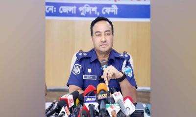ফেনীতে সাংবাদিকদের সঙ্গে নবাগত পুলিশ সুপারের পরিচিতি সভা