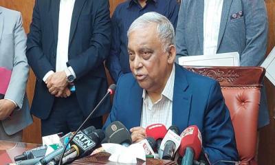কারফিউ তুলে নেওয়া প্রসঙ্গে স্বরাষ্ট্রমন্ত্রী বললেন, ‘একটু অপেক্ষা করতে হবে’
