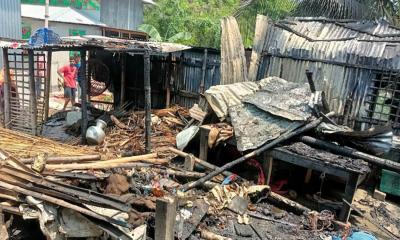 কাশিয়ানীতে চেয়ারম্যানের বাড়িতে অগ্নিকাণ্ডে দুই লাখ টাকার ক্ষতি