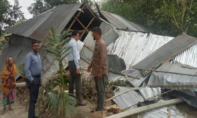 কালবৈশাখী ঝড়ে ক্ষতিগ্রস্ত এলাকা পরিদর্শন করলেন ইউএনও
