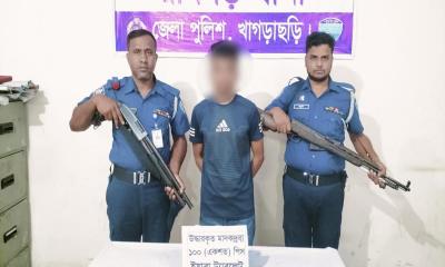 রামগড়ে ইয়াবাসহ মাদক কারবারি গ্রেপ্তার