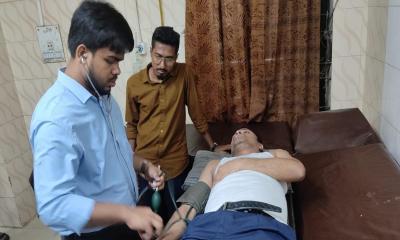 খাগড়াছড়িতে ট্রাকের ধাক্কায় গণপূর্তের নির্বাহী প্রকৌশলী ও চালক আহত