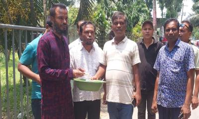করিমগঞ্জে উপজেলা সাধারণ পাঠাগার সচল করতে গণভিক্ষা কর্মসূচি