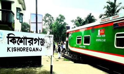 কিশোরগঞ্জে রেলের টিকিট কালোবাজারে, দুর্ভোগে যাত্রীরা