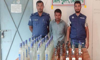 কলমাকান্দায় ৫০ বোতল ভারতীয় মদসহ একজন আটক