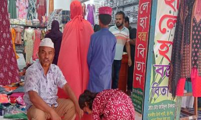 কুষ্টিয়ার জমে উঠেছে পোড়াদহ পাইকারি হাট