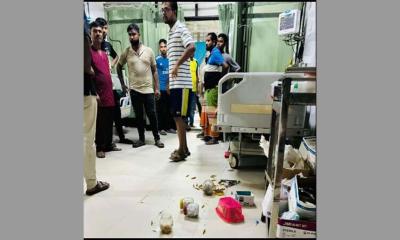 ঢামেকে চিকিৎসককে মারধর: ৫০ জনের বিরুদ্ধে মামলা