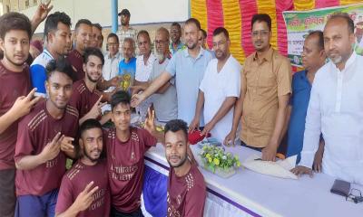 সুস্থভাবে জীবন-যাপন করতে খেলাধুলা চালিয়ে যেতে হবে: এমপি বাবুল