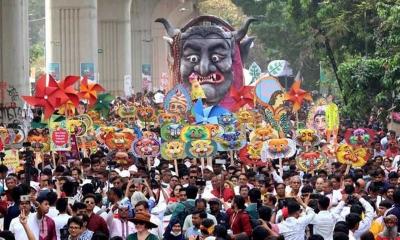 গানে-শোভাযাত্রায় দেশ জুড়ে উদযাপিত হলো পহেলা বৈশাখ