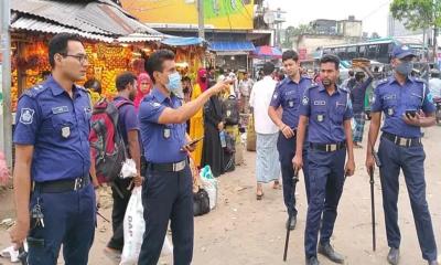 মধুপুরকে যানজটমুক্ত রাখতে কাজ করছে পুলিশ