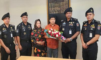 সোনালী ব্যাংকের অপহৃত সেই ম্যানেজার পরিবারের কাছে ফিরেছেন