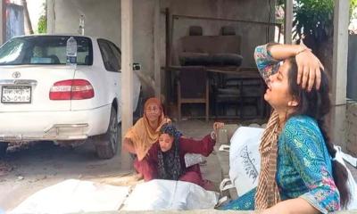 মুন্সিগঞ্জে সড়কে ঝরলো একই পরিবারের ৩ প্রাণ