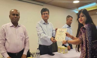 বছরব্যাপী শিক্ষক প্রশিক্ষণ বিস্তৃত করেছে জাতীয় বিশ্ববিদ্যালয়