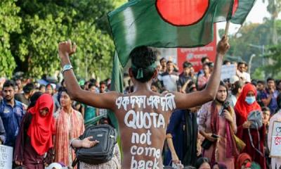 দ্বিতীয় দিনে চলছে শিক্ষার্থীদের ‘বাংলা ব্লকেড’ কর্মসূচি