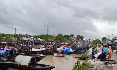 মধ্যরাত থেকে সাগরে ৬৫ দিন মাছ ধরা বন্ধ