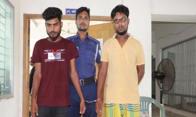 নবাবগঞ্জে কিশোরীকে গণধর্ষণ, গ্রেপ্তার ২