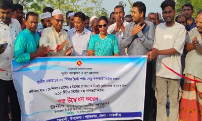 শ্যামনগরে সেতু-কালভার্ট উদ্বোধন করলেন উপজেলা নির্বাহী কর্মকর্তা রনি খাতুন