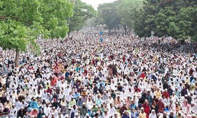 শোলাকিয়ায় ঐতিহাসিক ঈদের জামাত অনুষ্ঠিত