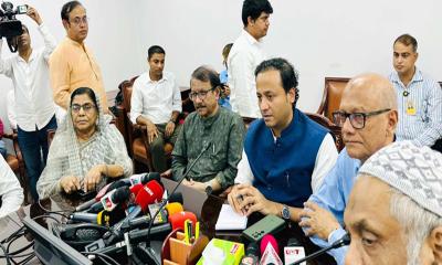 পেনশন ইস্যুতে শিক্ষামন্ত্রীর সঙ্গে বৈঠকে শিক্ষকরা