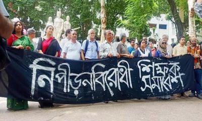 শিক্ষার্থীদের মুক্তি ও দ্রুত সব ক্যাম্পাস খুলে দেয়ার দাবি শিক্ষকদের