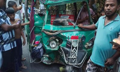 মাহেন্দ্র-মোটরসাইকেল মুখোমুখি সংঘর্ষে নিহত ২
