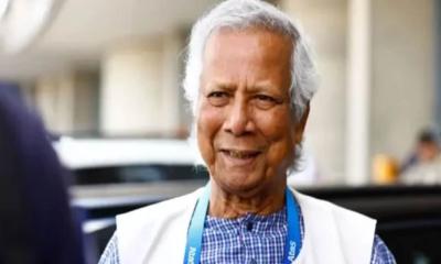 দেশে ফিরেছেন প্রধান উপদেষ্টা ড. ইউনূস