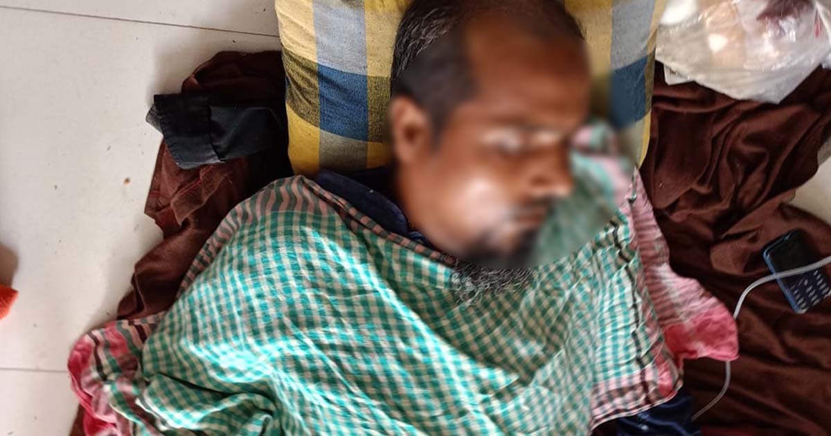 তালায় চালককে অচেতন করে ইজিবাইক ছিনতাই