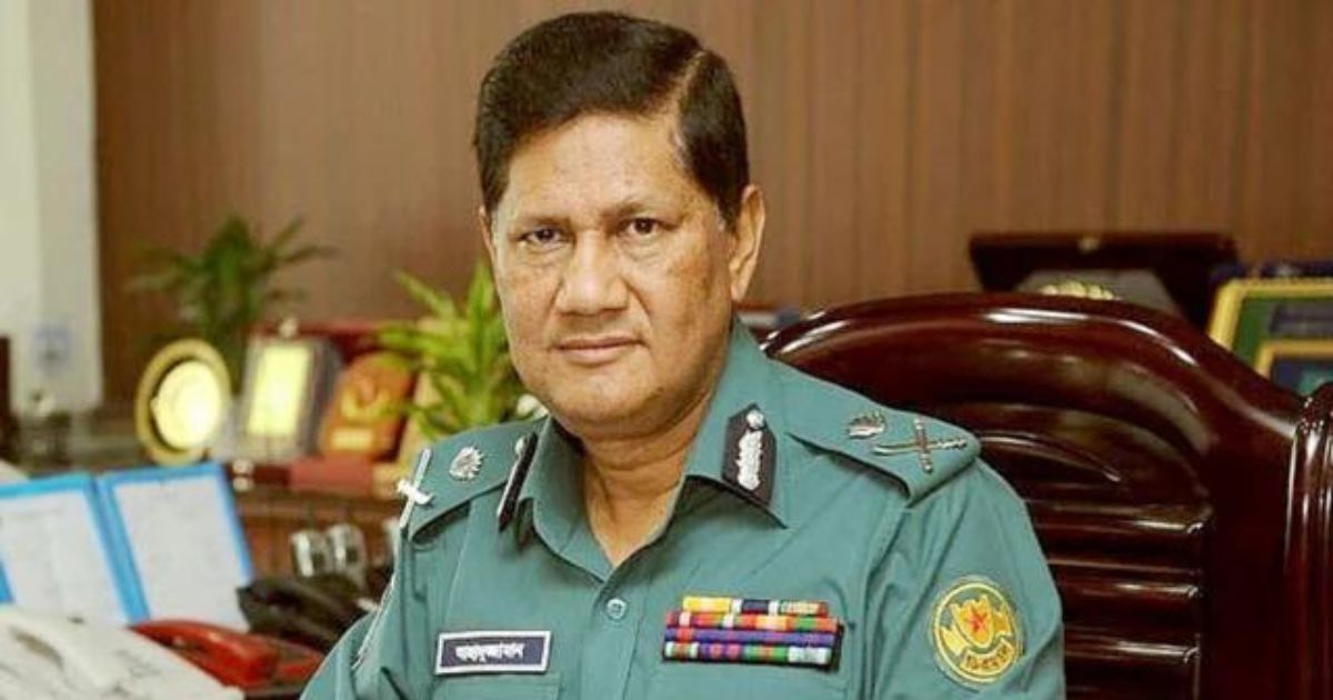 ১০ কোটি টাকার নথি মিললো আছাদুজ্জামান মিয়ার ব্রিফকেসে