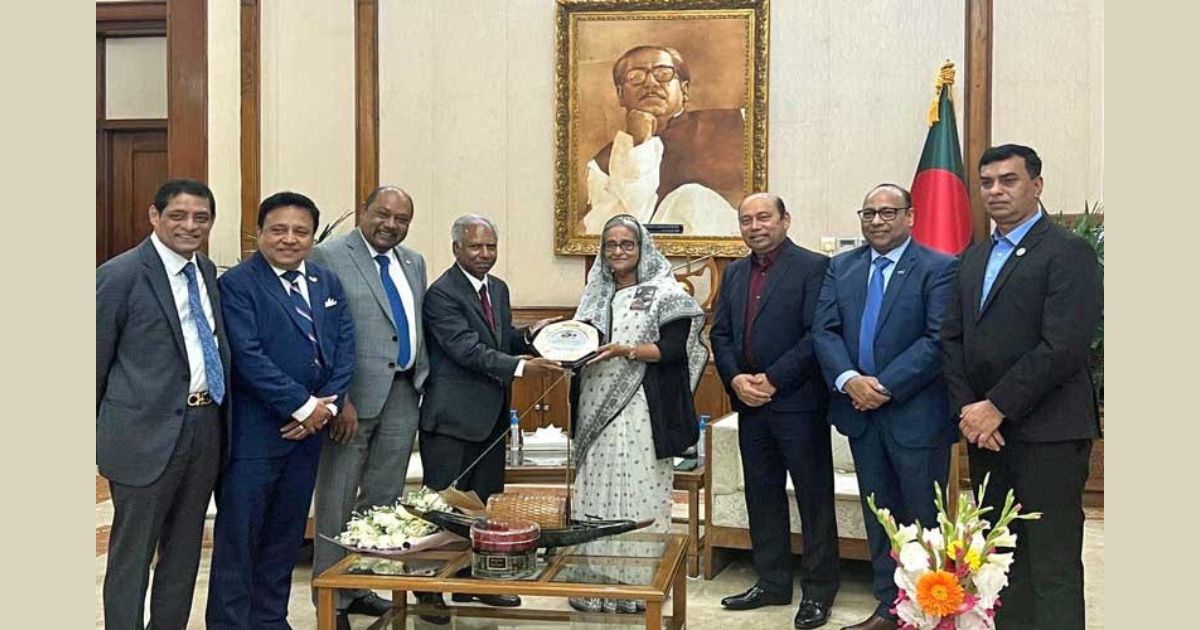 বিদেশিদের কাছে দেশের ইতিহাস-সংস্কৃতি তুলে ধরুন: প্রধানমন্ত্রী