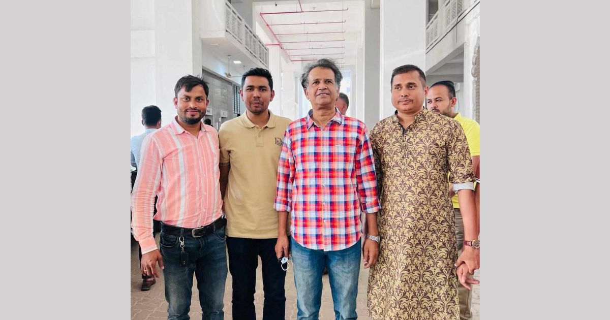 ৫ মামলায় আজিজুল বারী হেলালের আগাম জামিন