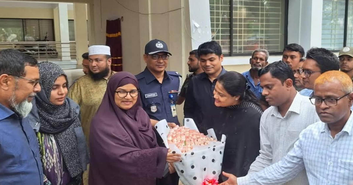 আদমদীঘি উপজেলা পরিদর্শন করলেন ডিসি