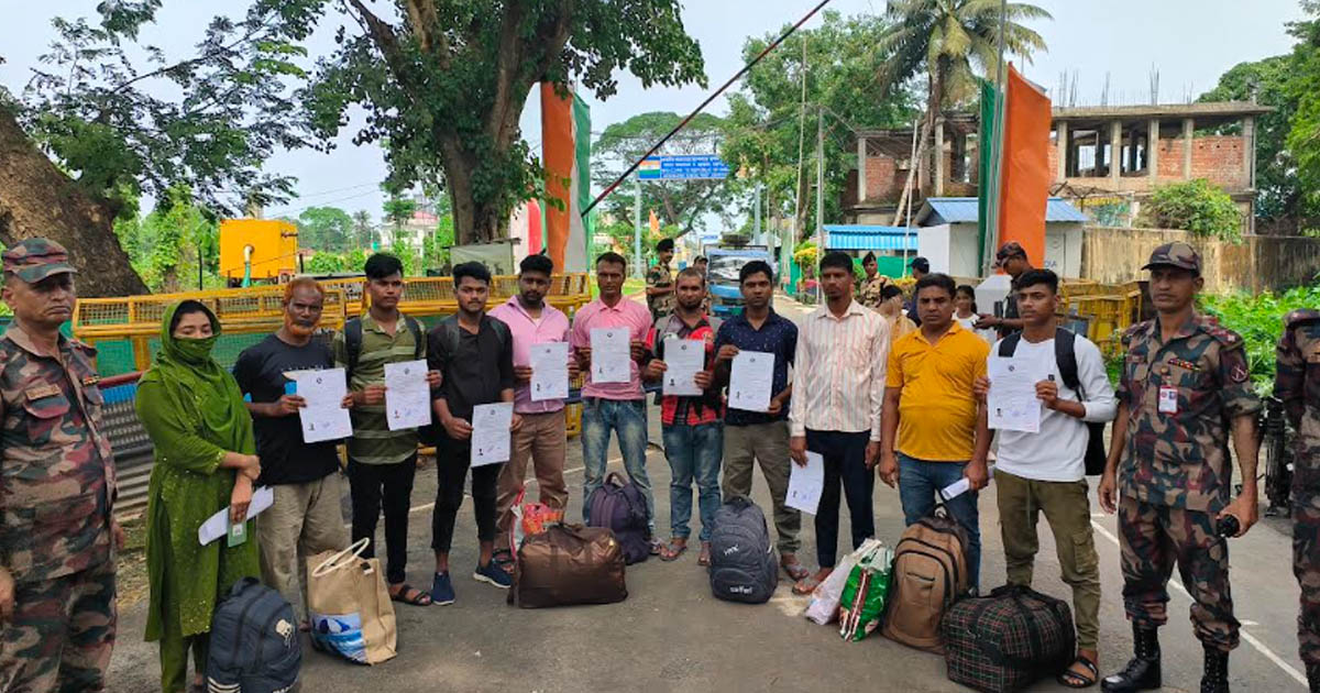 ভারতে কারাভোগ শেষে দেশে ফিরলেন ১১ বাংলাদেশি