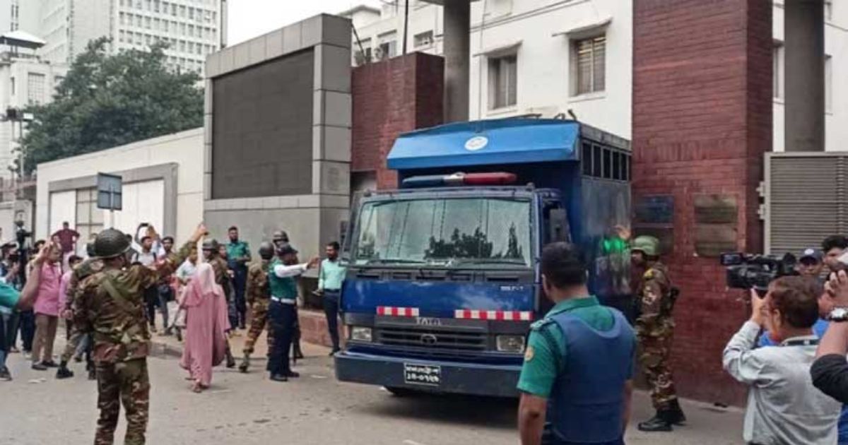 সচিবালয়ে বিক্ষোভ: আটক ২৬ শিক্ষার্থীর বিরুদ্ধে মামলা