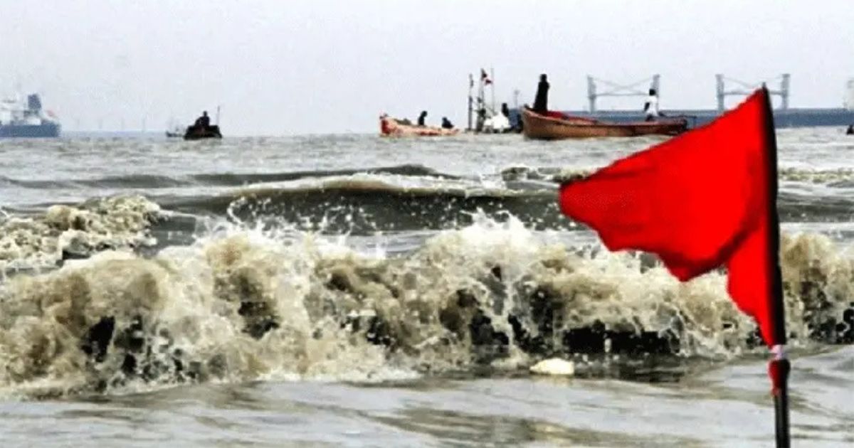দেশের চার সমুদ্রবন্দরে দুই নম্বর সতর্কতা